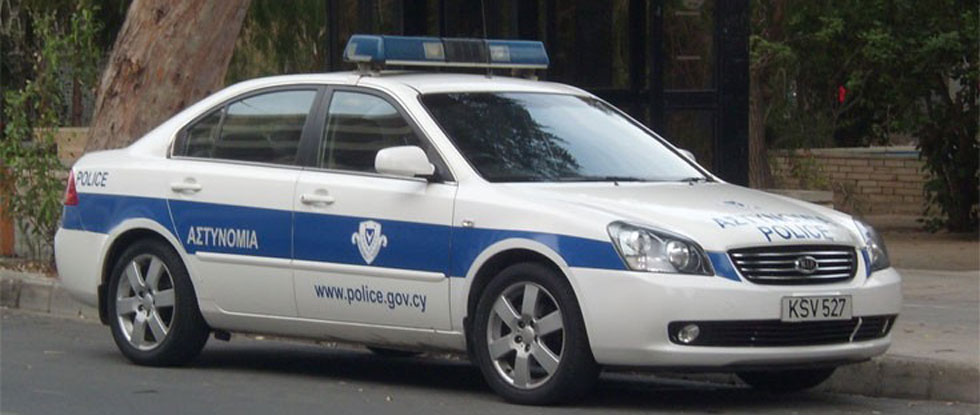 Полицейская машина